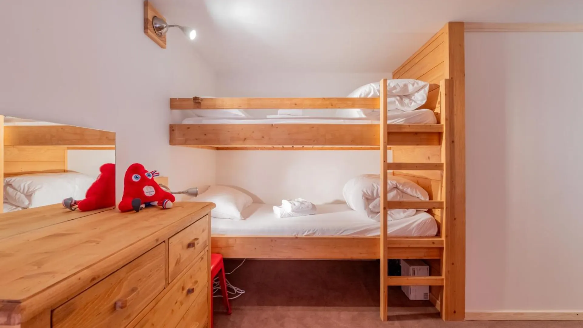 Apartment Residence Grand Roc - Campanules 305 - Happy Rentals Chamonix