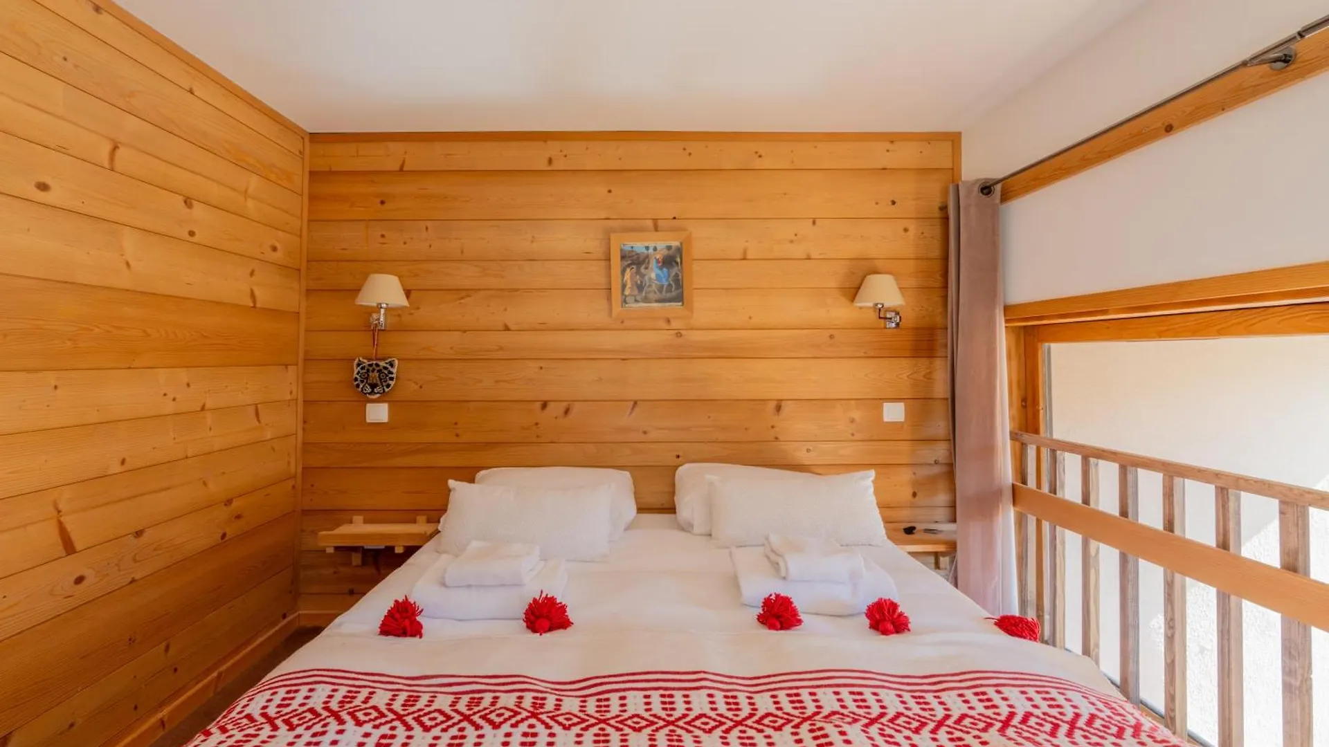 Residence Grand Roc - Campanules 305 - Happy Rentals Chamonix Apartment